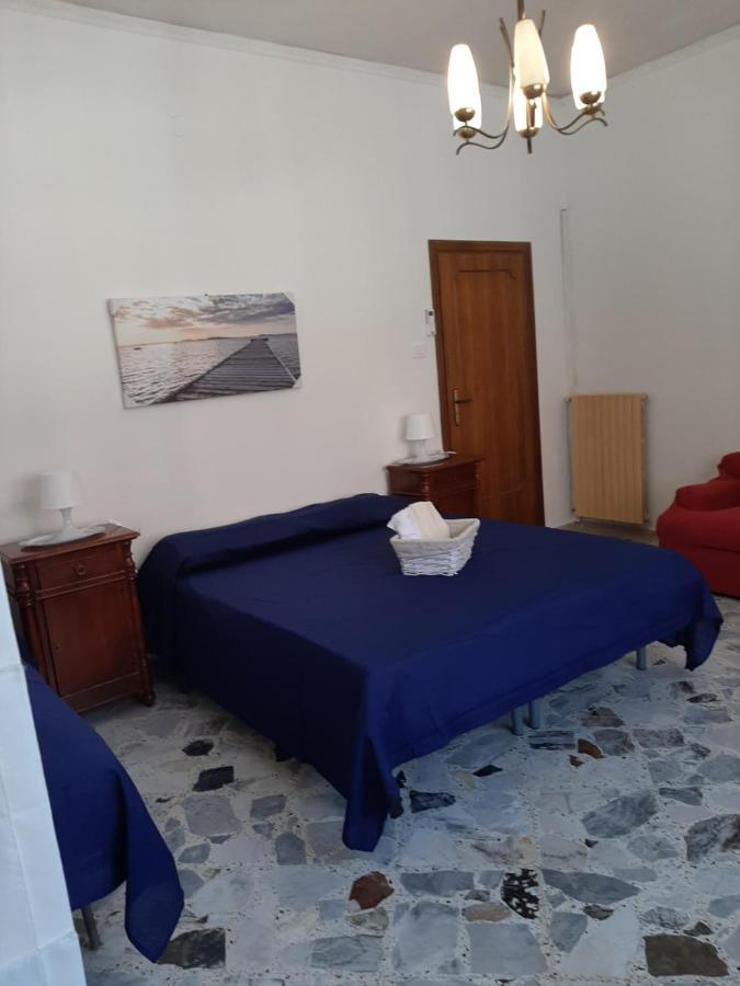 Al Moris Holiday In The City * Syracuse